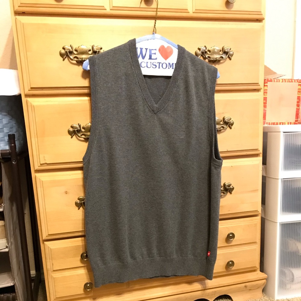 Sweater vest